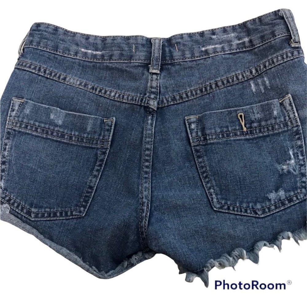 Free People Distressed Denim Shorts - 26 - Picture 2 of 4